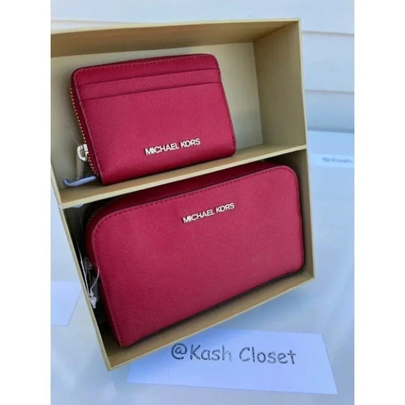 Michael Kors Giftable boxed item wallet & Travel Pouch - Bright Red - Picture 1 of 11
